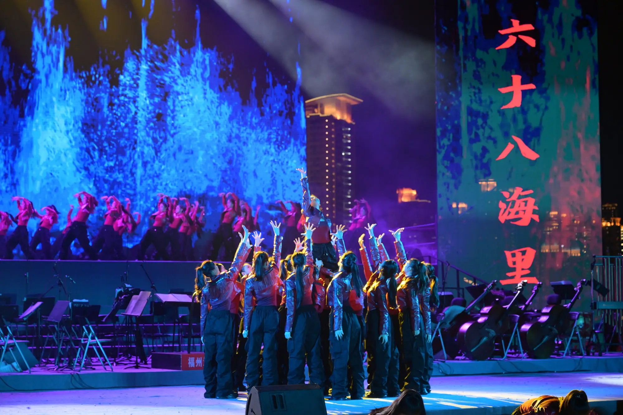 海峡两岸血脉相连 共筑家园时代强音(嗯,海峡两岸)