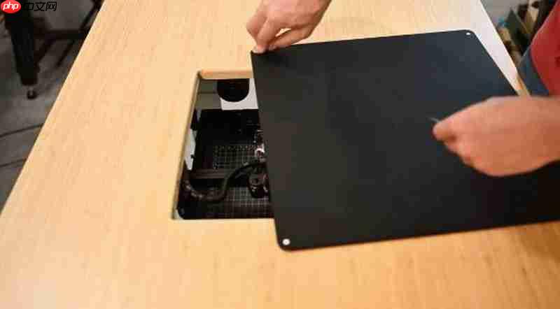 国外大神开发出会自己瞄准的鼠标 比外挂还狠