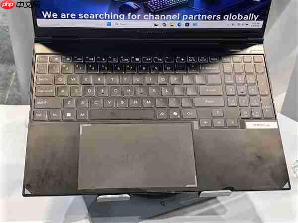 雷神ZERO Air轻薄游戏本实机首秀：仅1.58kg 160W双满血性能释放