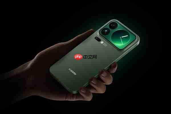 AI抢芯大战白热化！云厂商溢价60%扫货存储芯片：手机厂商被迫涨价