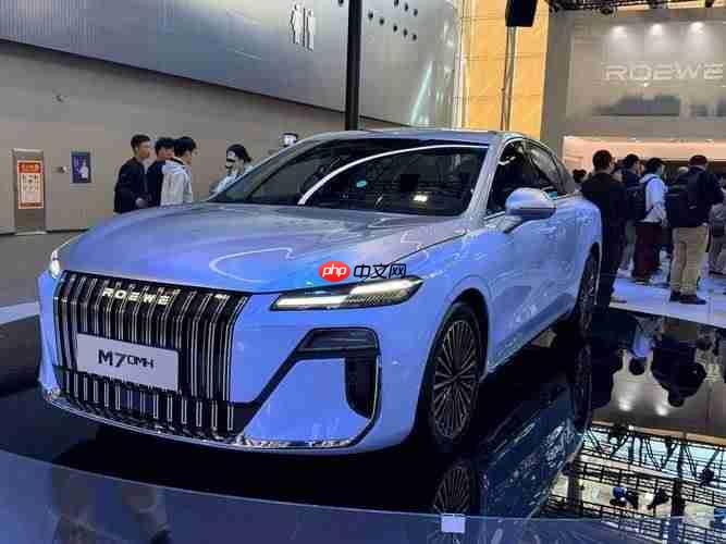 荣威M7DMH：10万级插混家轿的“全能优等生”，定义家庭出行新标杆