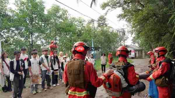 华硕e创公益十七载:“科普智联室”赋能乡村 万名青年志愿者用科技点亮未来