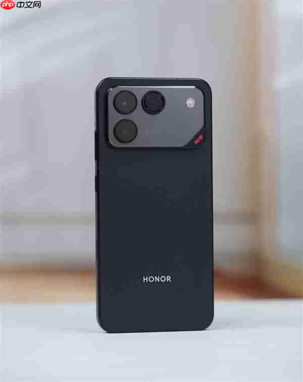 10000mAh巨无霸电池仅2599元起！荣耀WIN RT图赏