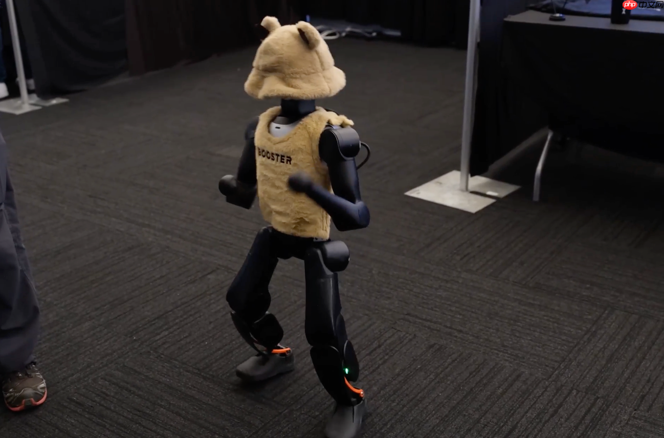 马斯克疯狂鼓吹：投资者涌进人形机器人赛道，创业者警告技术成熟度被高估