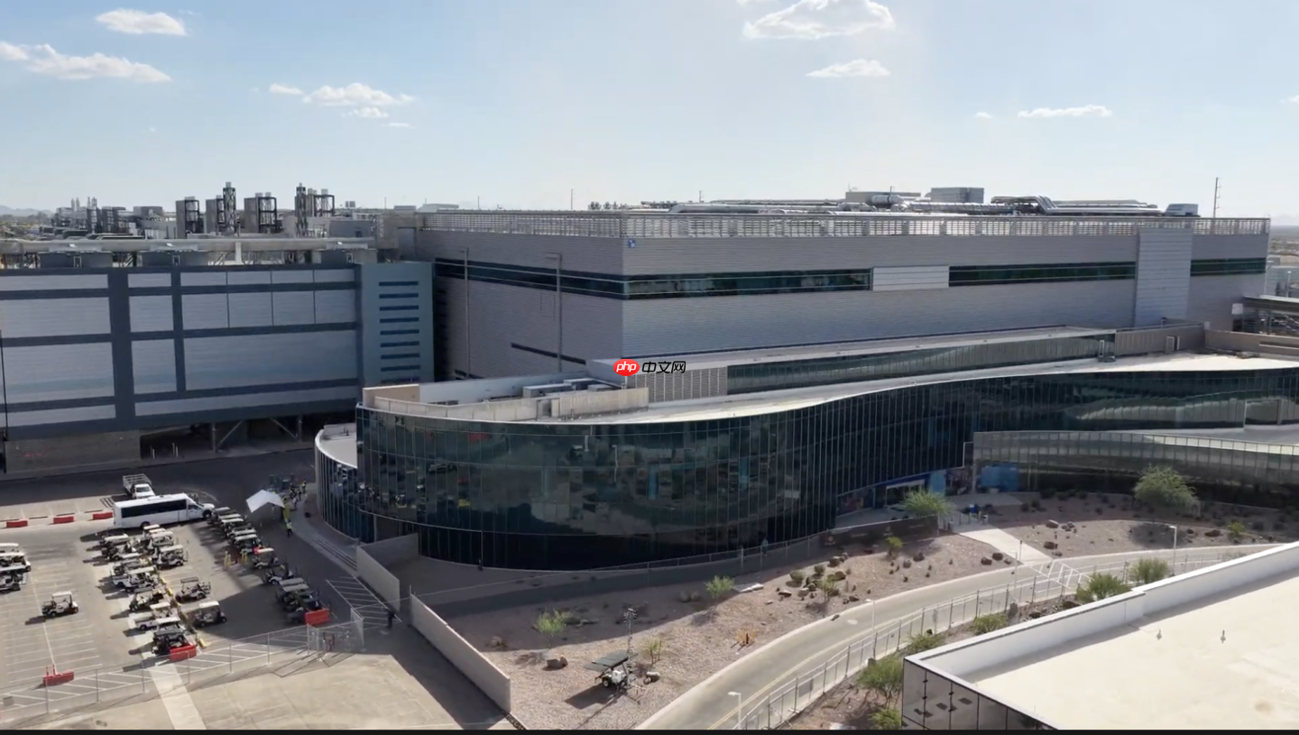 前董事锐评为何英特尔代工业务难吸引人：最大问题是既当伙伴又当对手