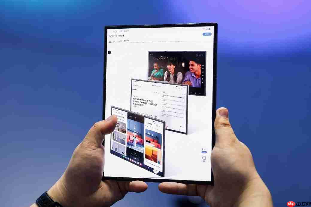 轻松实现PC级体验 三星Galaxy Z TriFold是你手中的便携式工作站
