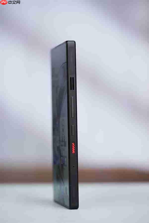 开启手机水冷散热时代！红魔11 Pro+图赏