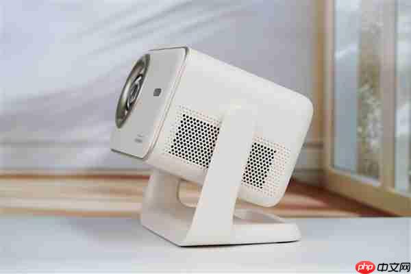 哈曼联名+1000 CVIA流明！哈趣投影H3 Ultra图赏