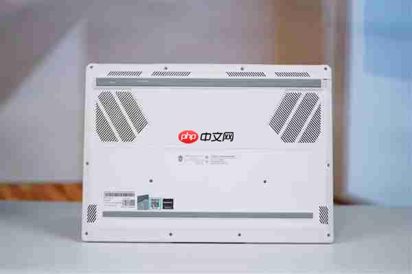 锐龙R9-9850HX万元本！雷神猎刃S游戏本图赏