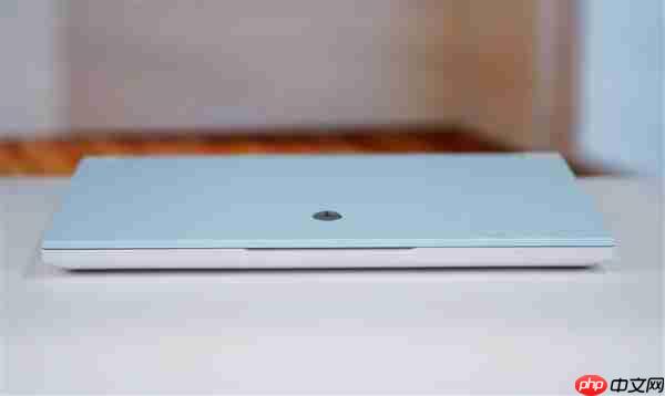 锐龙R9-9850HX万元本！雷神猎刃S游戏本图赏