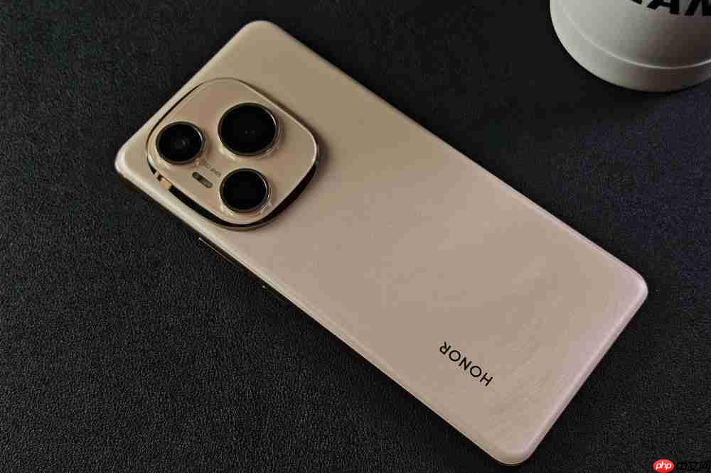 真来了!消息称 荣耀手机将率先搭载10000mAh电池