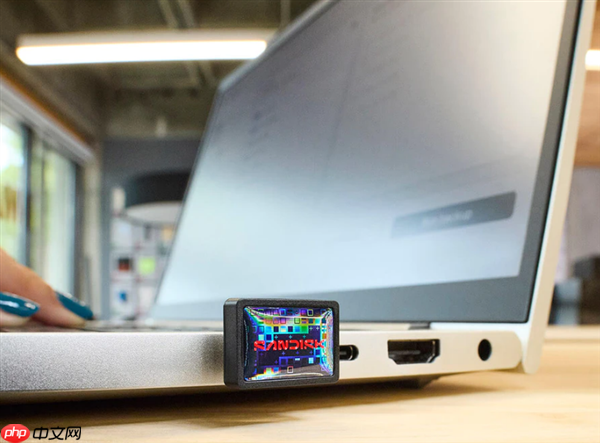 仅3g!Sandisk发布全球最小1TB USB-C闪盘:读取速度400MB/s