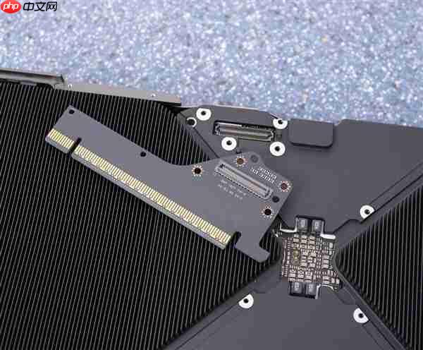 PCIe接口损坏 2万元的RTX 5090原地报废！NVIDIA同意免费换新