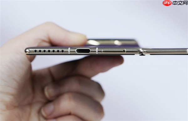 史上最薄Mate！华为Mate70 Air真机首次亮相：6.9英寸宽比例屏幕