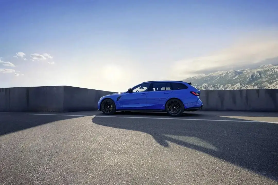 新款宝马M3旅行版国内首发上市,官方零售价94.39万元 - php中文网