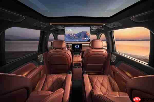 全尺寸旗舰SUV、国产“迈巴赫GLS”！岚图泰山内饰官图公布