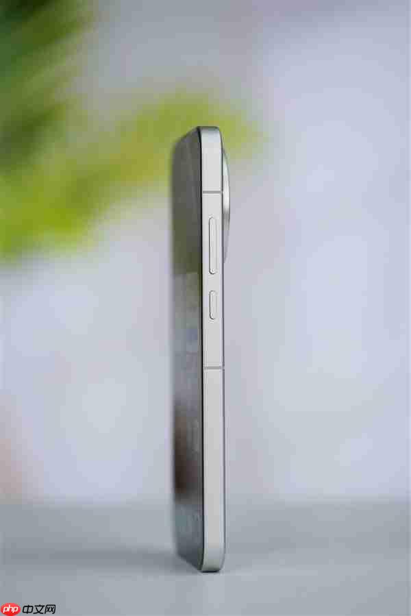 全球首发理光GR影像！真我GT8 Pro图赏