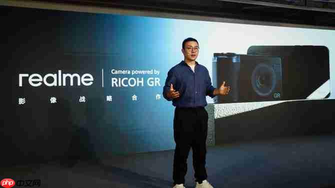 真我 × 理光 GR 影像群访：用 GR 街拍哲学，陪年轻人玩出有态度的个性影像