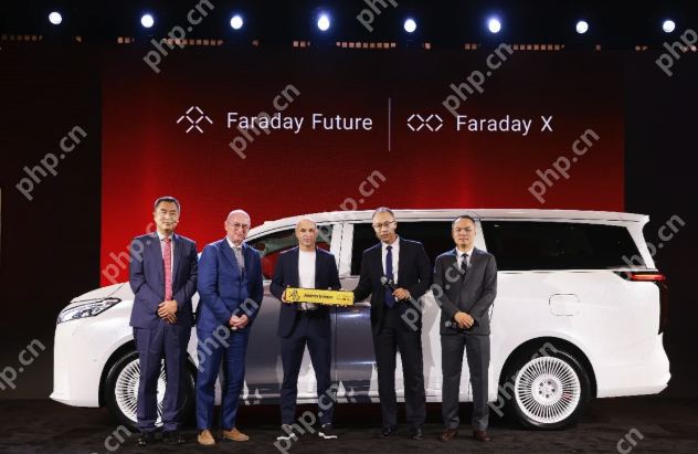 法拉第未来首款MPV迪拜发布：伊涅斯塔成首位车主