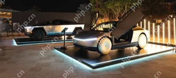 特斯拉或将为自动驾驶出租车Cybercab配备方向盘与踏板，以满足监管要求 - php中文网