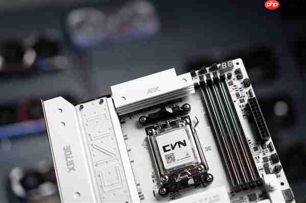 纯白只要2399元！七彩虹首款AMD X870E高端主板开卖