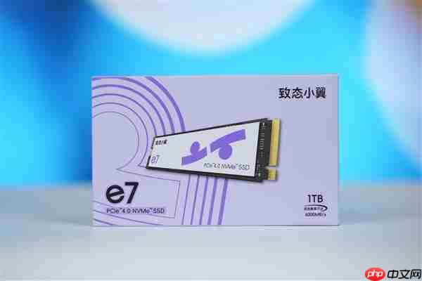 疾速6000MB/s！长江存储致态小翼e7 1TB SSD图赏