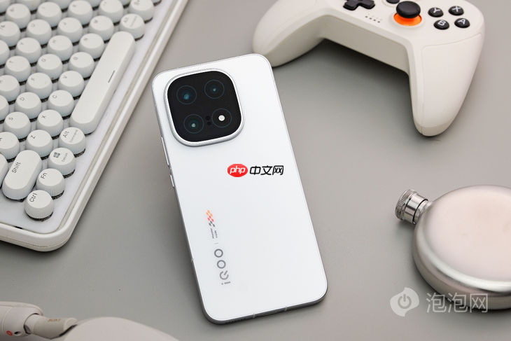 iQOO 15开售：2K珠峰屏+自研Q3芯片 重塑手游视效新标杆