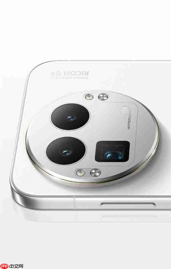 真我外观质感新巅峰！GT8 Pro设计细节公布 行业首创机械拼装+金属中框