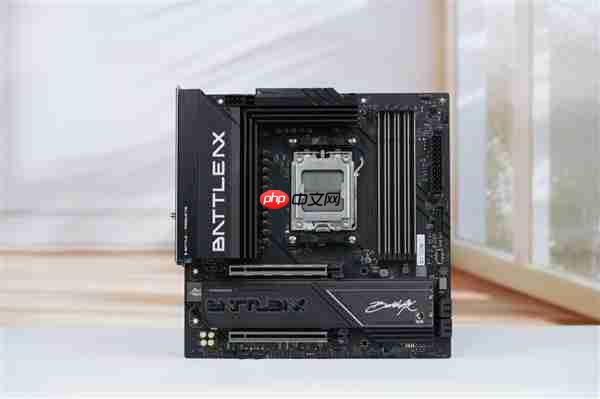 高性价比游戏利器！七彩虹战斧B850M超级黑刃主板图赏