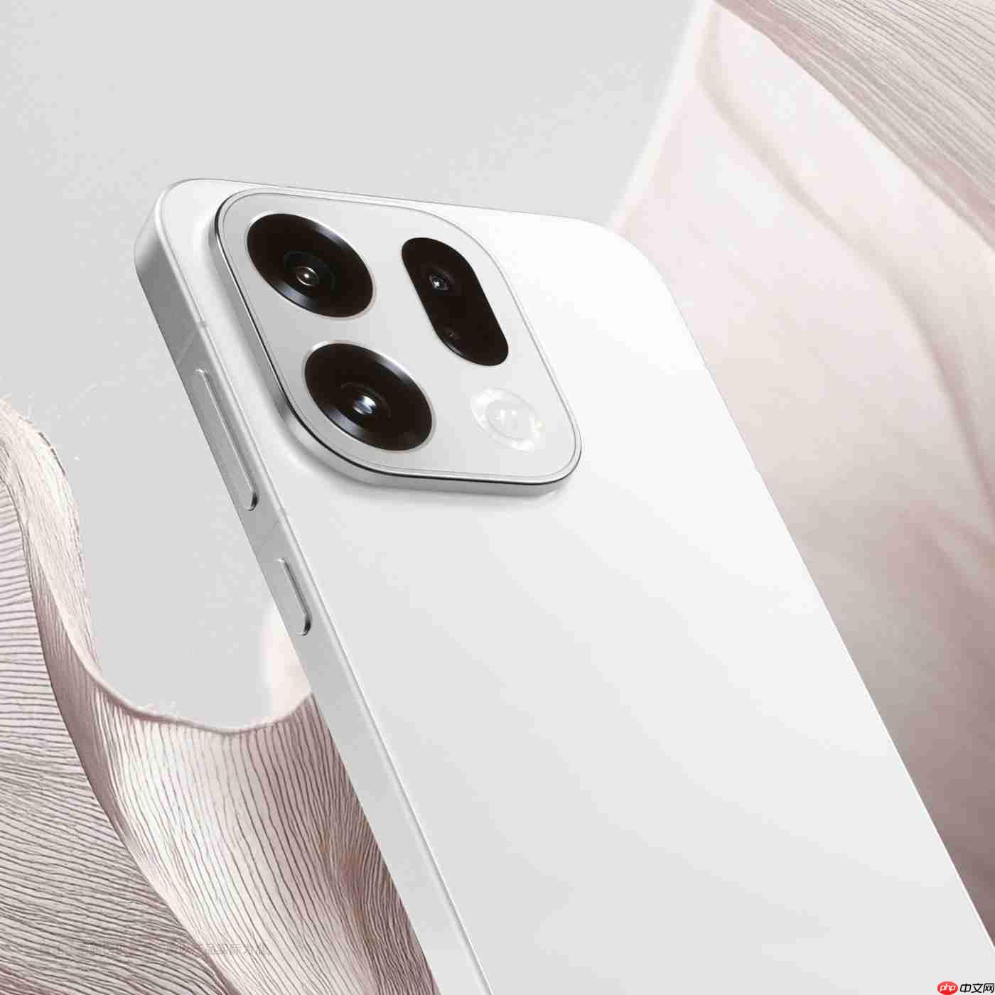 独创绒砂工艺加持:OPPO Find X9系列特别色辨识度拉满