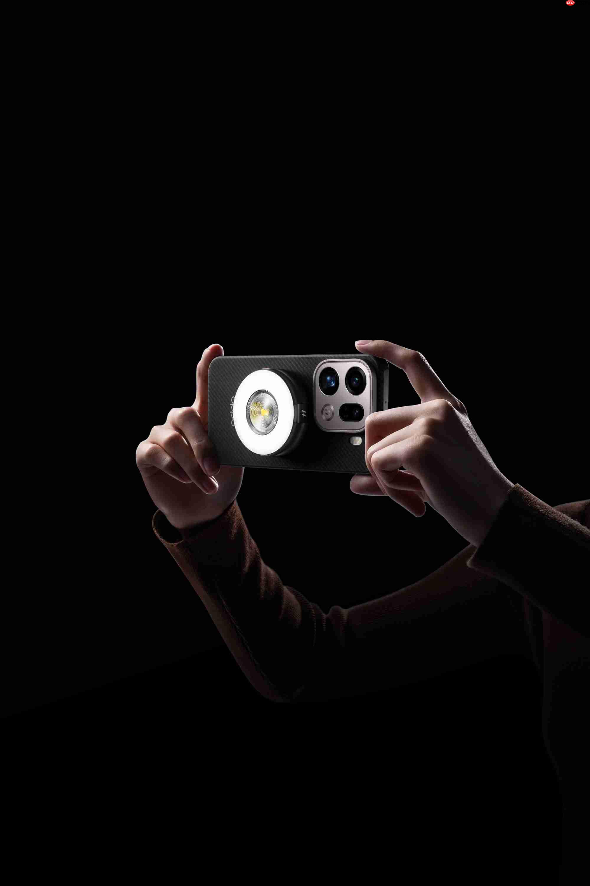 全焦段CCD闪光人像来袭!OPPO Find X9全系升级「夜景人像神器」