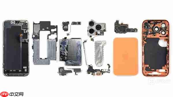 iPhone 17 Pro拆解：揭秘散热原理与机身易划伤问题