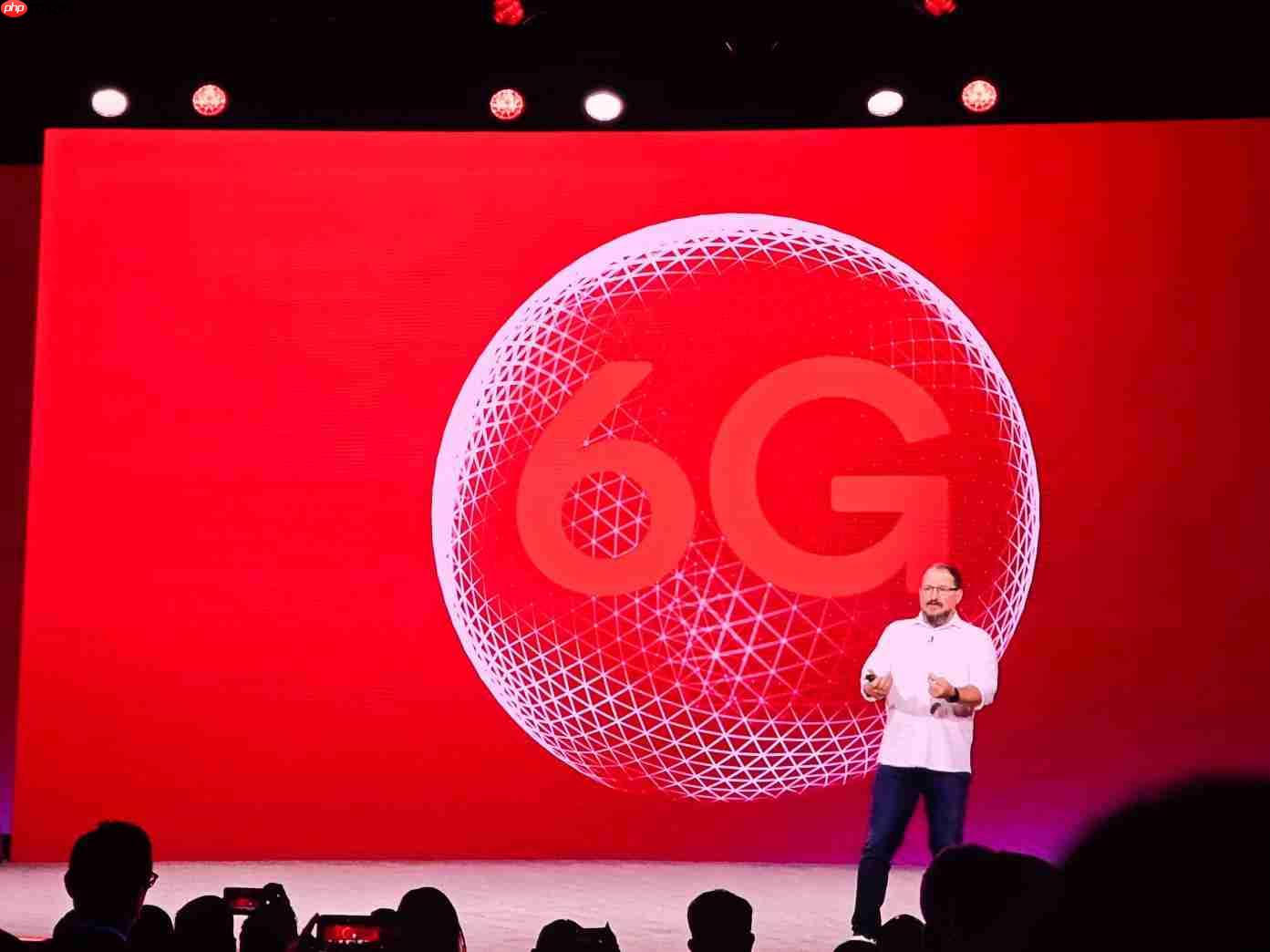 骁龙峰会首日：高通描绘以“AI无处不在”为目标的战略生态