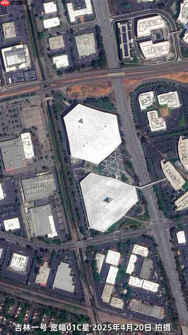 从太空看NVIDIA的 “奋进号” 总部：无处不在的三角形