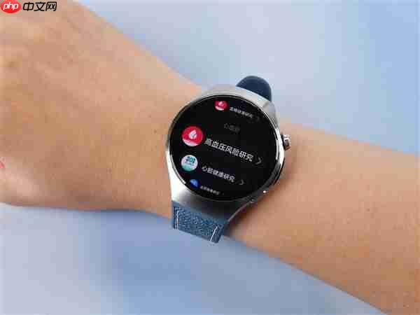 华为苹果手表巅峰对决:看谁能称霸2025年腕上科技