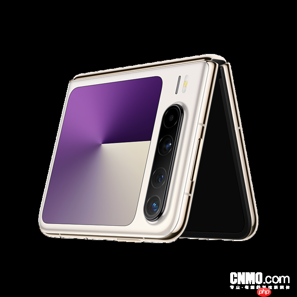 上半年全球折叠屏手机出货量约660万台 华为占比48%