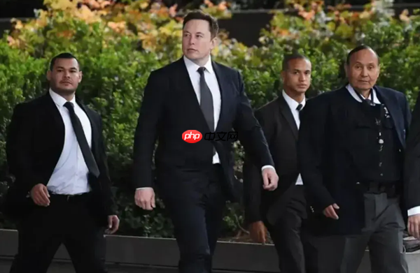 马斯克回应一年安保费330万美元：绝对需要加强安全