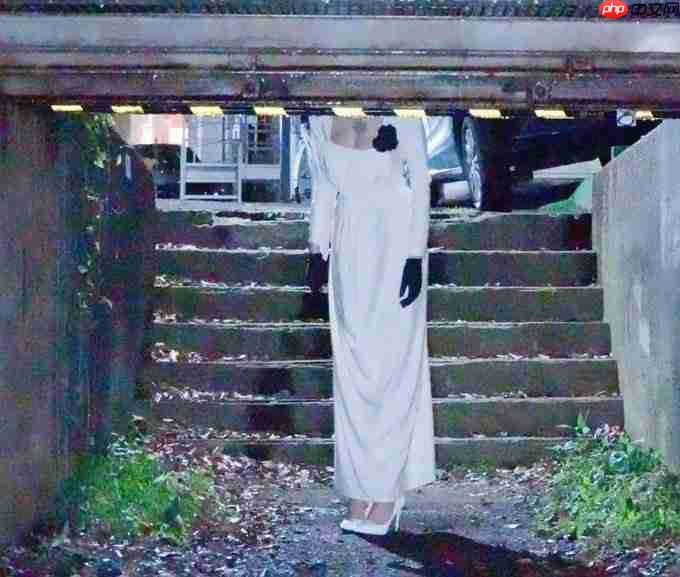 现实版八尺夫人！ 1米8乌克兰美女coser扮演蒂米特雷斯库夫人