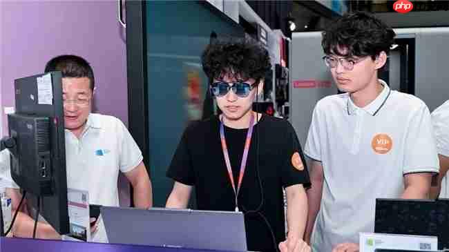 近200项前沿技术及产品亮相，联想集团展示“人工智能+”落地成果