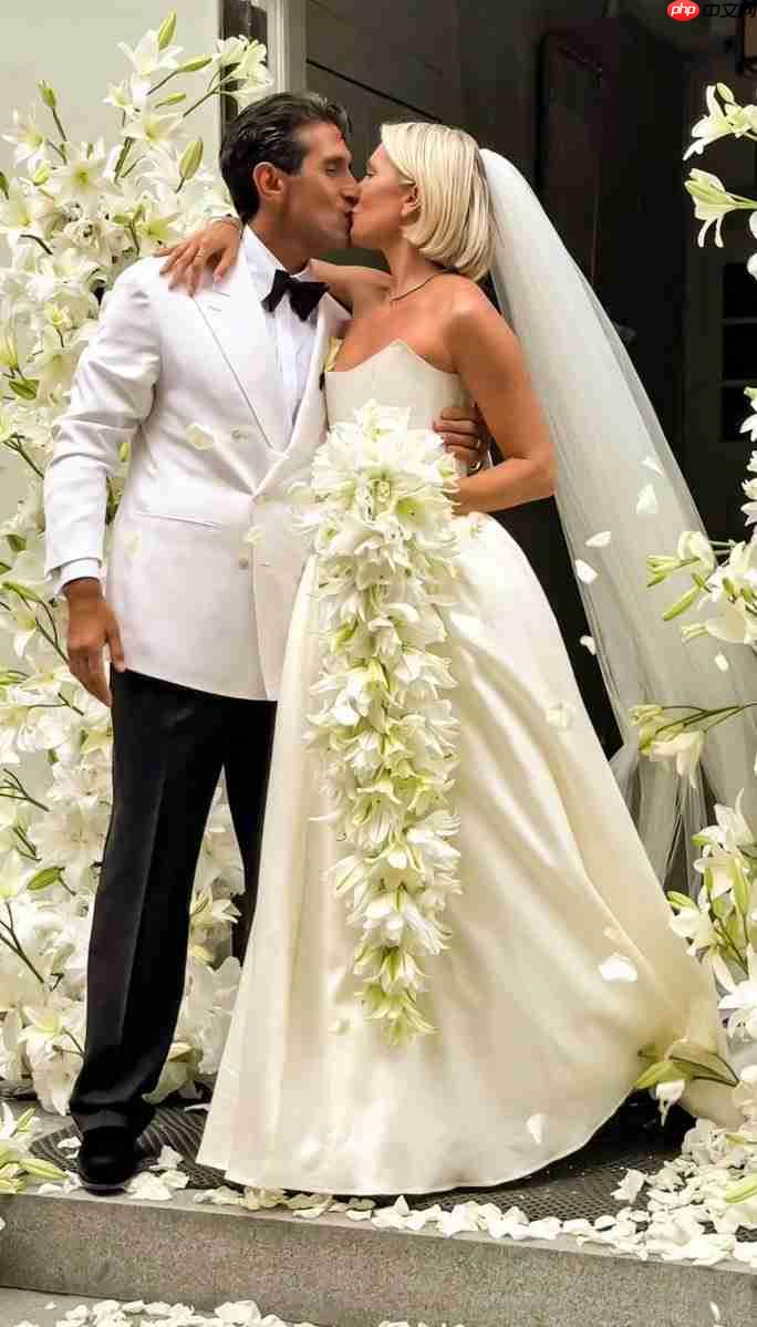 《双人成行》制作人在斯德哥尔摩结婚 晒图亲密无间