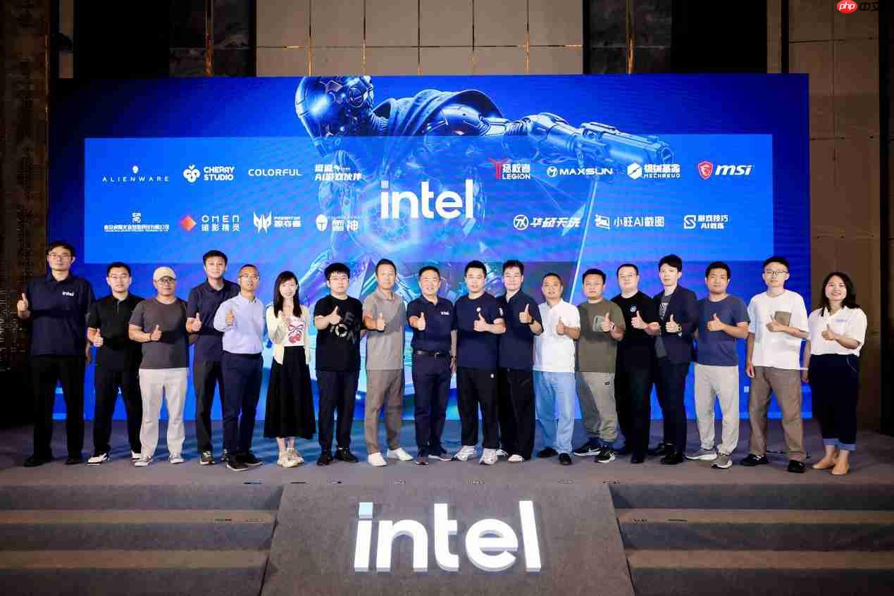 英特尔携手雷神共推AI高静游戏本概念，ZERO16 Pro带来全能游戏体验
