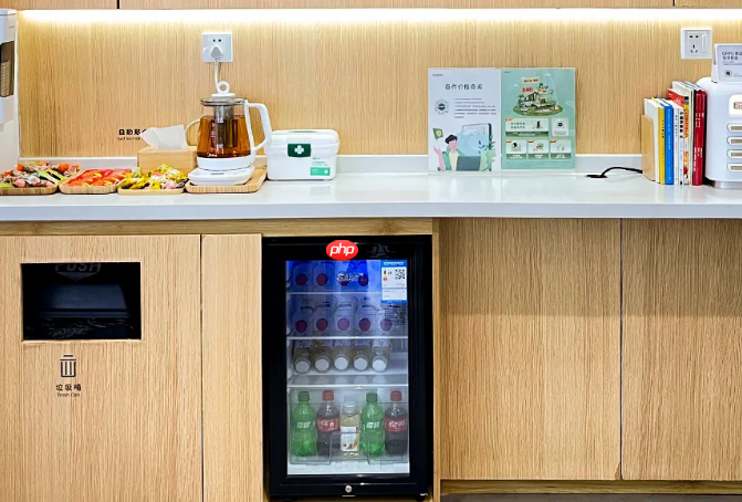 OPPO：近 400 家服务中心提供免费冷饮，7~9 月到店送修设备（包含贴膜、清洁保养）可享