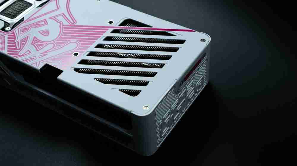 4K游戏的高端之选：七彩虹iGame GeForce RTX 5080 Ultra W OC 16GB开箱