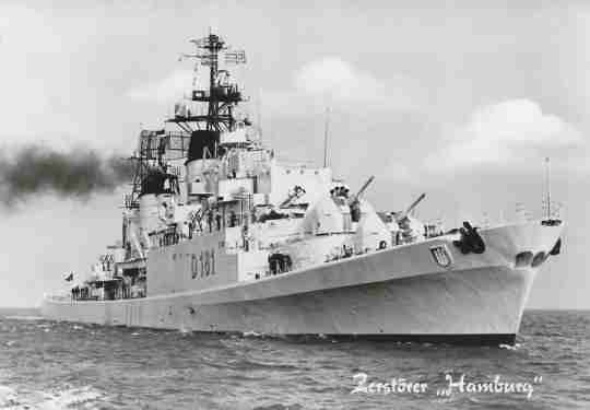 《战舰世界》从“鼻孔”掏出鱼雷的神船，德国战后的驱逐舰怎么有股谐味？