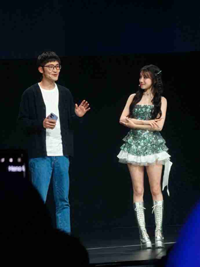 OPPO Reno13 Pro发布会：冷雕工艺+LivePhoto，这下真Ophone了~