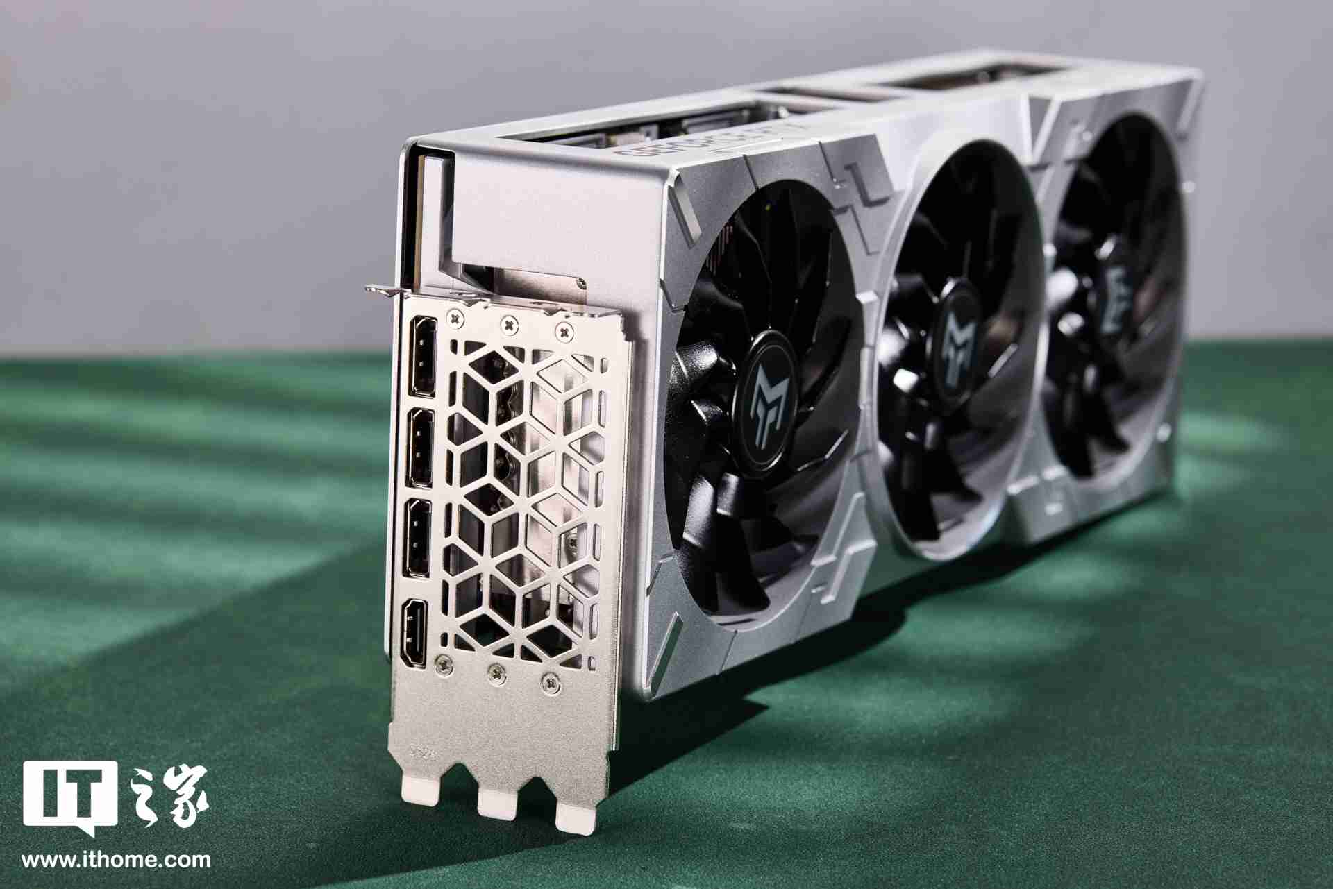 影驰 GEFORCE RTX 4070Ti SUPER 金属大师 Plus OC 图赏，硬派金属风，旗舰同款散热