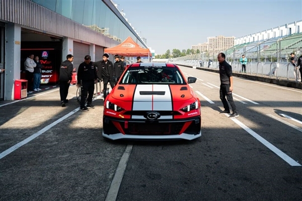 国产最强2.0T零百5.7秒！广汽传祺影豹R N1赛车上市：9.8万起
