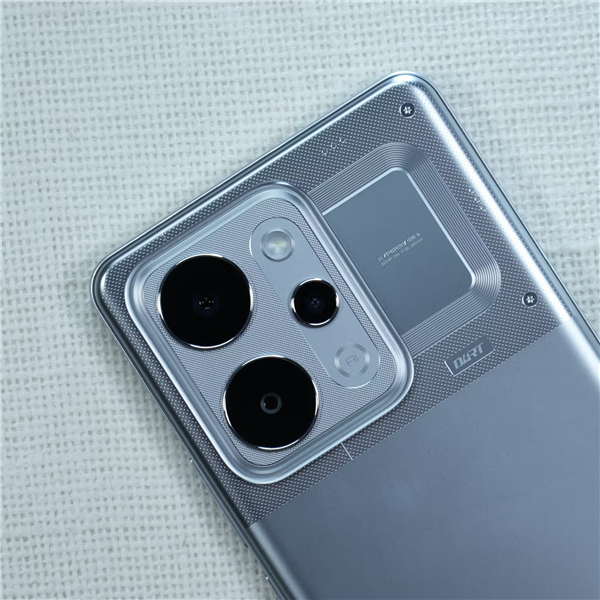 全球首款千元档万级电池手机来了！真我P4 Power发布：1960元起