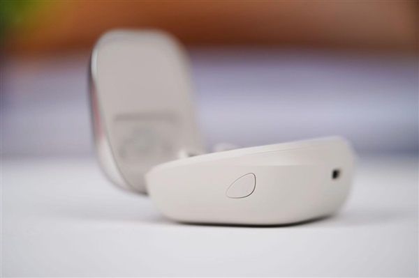 耳机盒居然带屏幕！999元当贝Air 1图赏