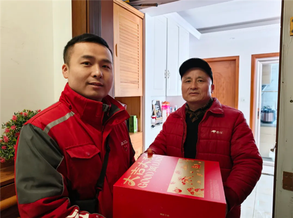 京东无锡001号快递员退休金4000多元 存款百万、有房有车